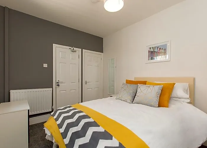 Townhouse @ 58 Brooklyn St - Crewe