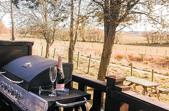 Keer Side Lodge, Luxury Lodge With Private Hot Tub At Pine Lake Resort