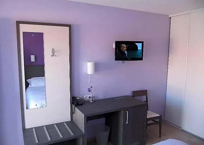 Hotel Cantal Cottages