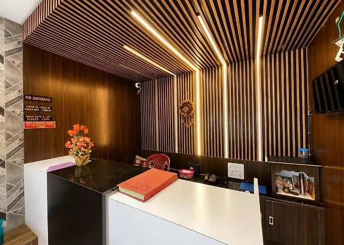 Goroomgo Sai Sandpiper ! Puri গোরুমগো সাই স্যান্ডপাইপার! পুরী Near-Sea-Sight-Beach-And-Temple-Spacious-Room With-Wifi-Restaurant-And-Parking-Facilities-Prime-Location-Best Hotel In Puri