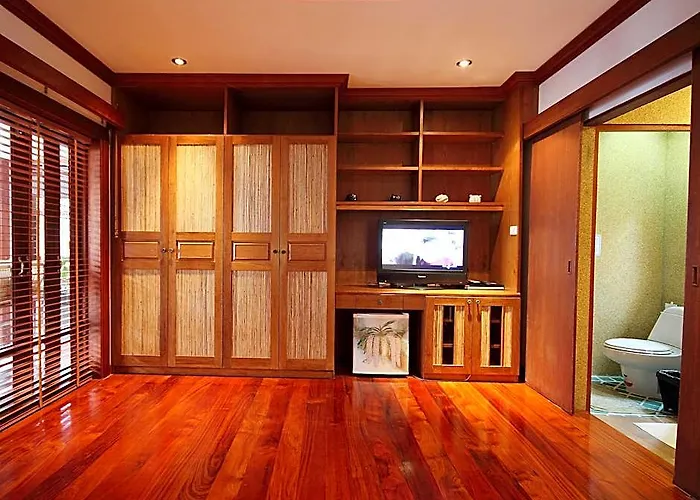 Pao Jin Poon Pool Villa