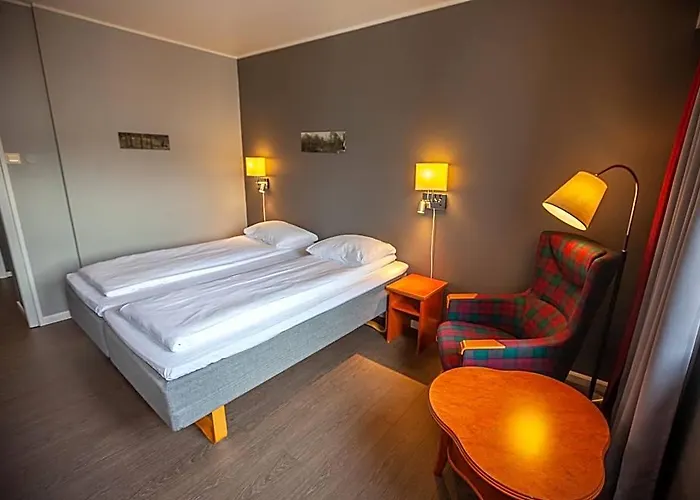 F2 Hotel