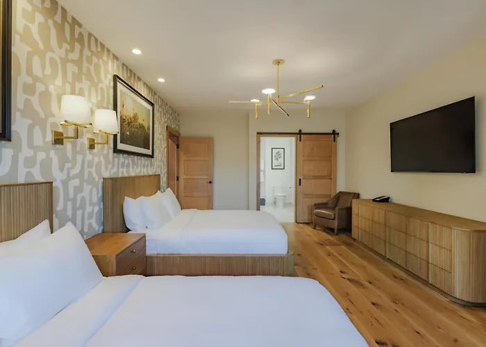 Skaneateles Fields Resort & Spa, Curio Collection By Hilton