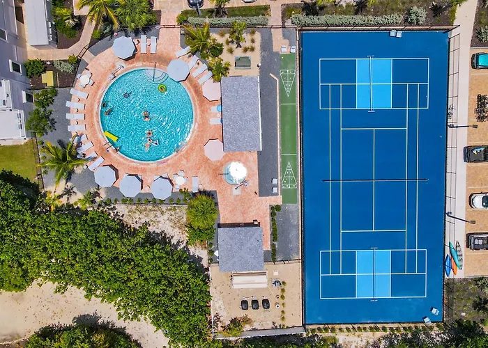 Lighthouse Resort & Club