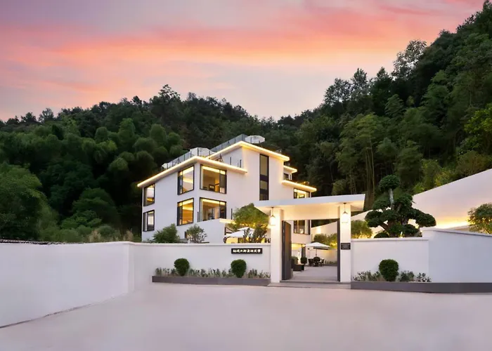 Fenghuang County Border Town Mountain Resort Homestay