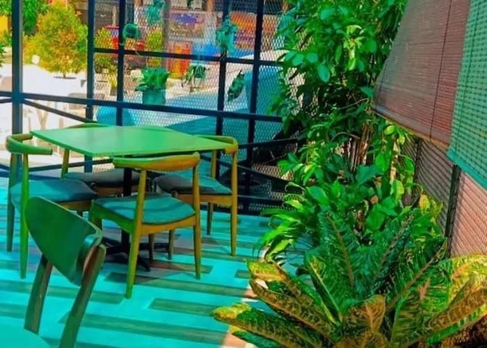Sunset Beach Retreat&Beach Bistro