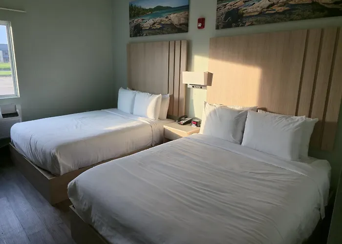 Red Lion Inn & Suites Adairsville