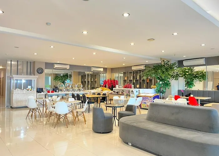 Front One Hotel Gresik