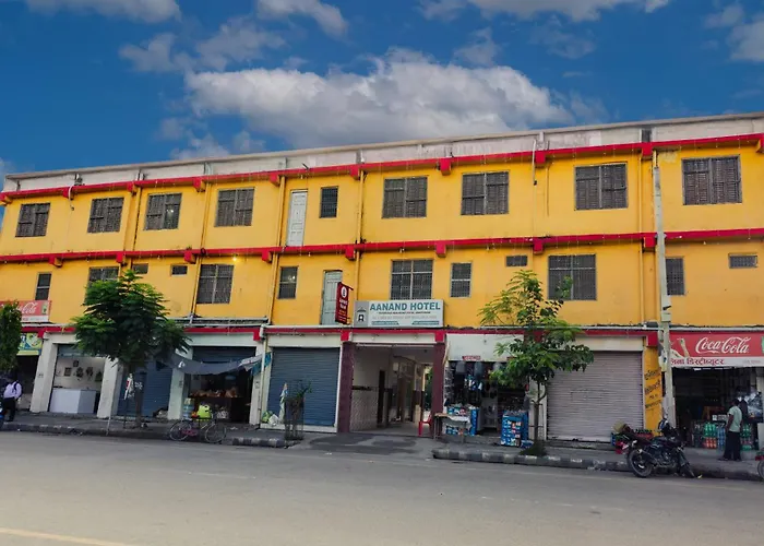 Aanand Hotel