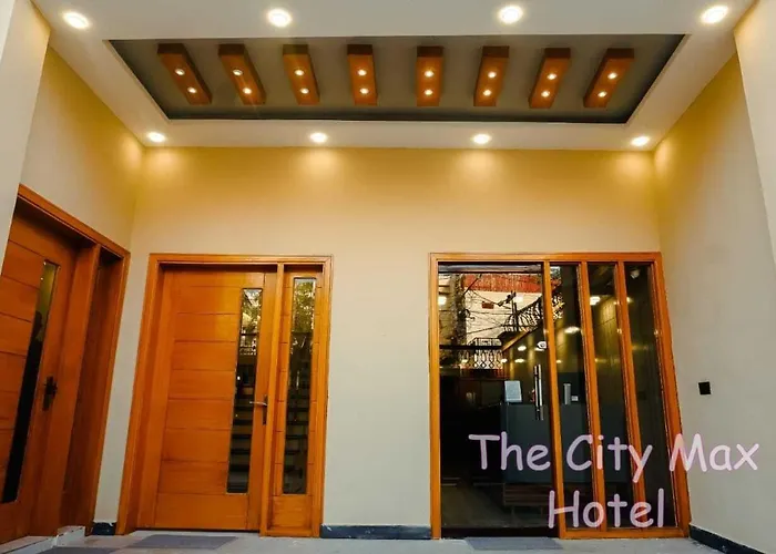 The City Max Hotel