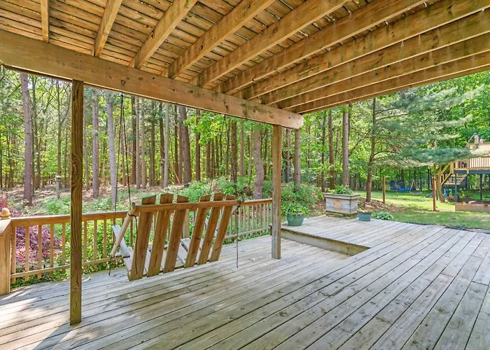 The Holland Hideaway- Family Home - Walk To Beach