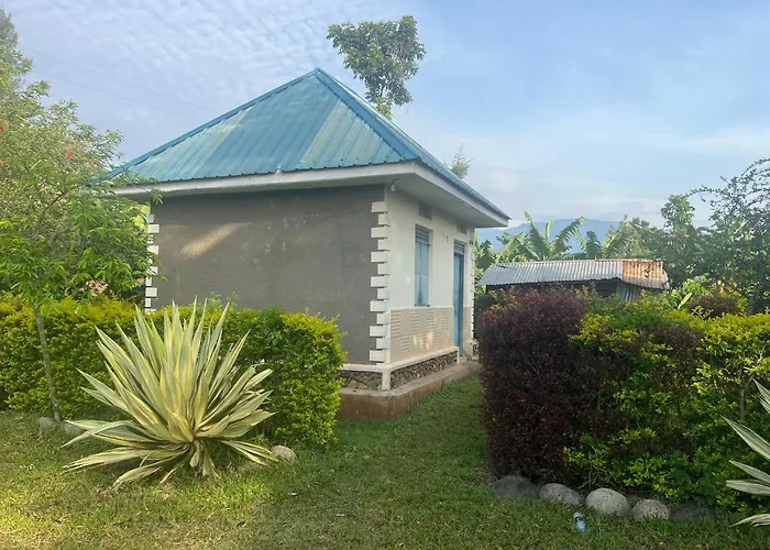 Rwakingi Courts Inn And Lounge
