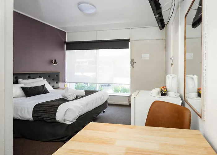 Prince Of Wales Hotel Motel