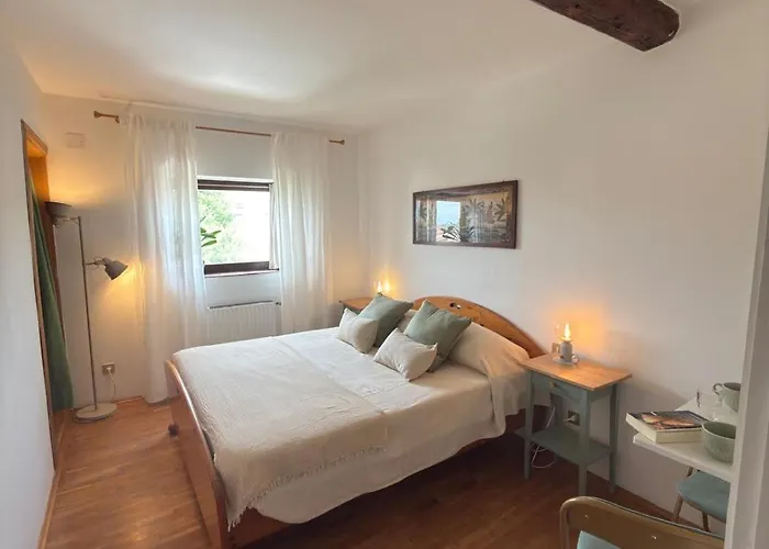 Calicanto Cozy Room With Private Bathroom