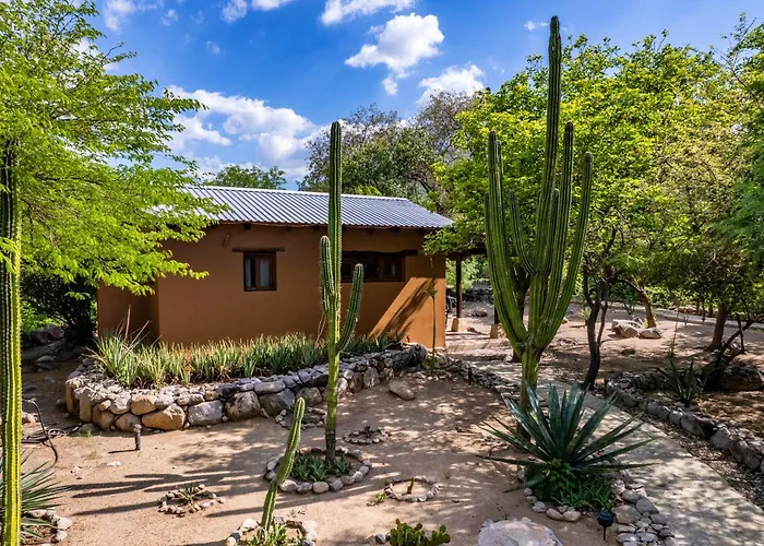 El Pedregal - Hotel En La Naturaleza