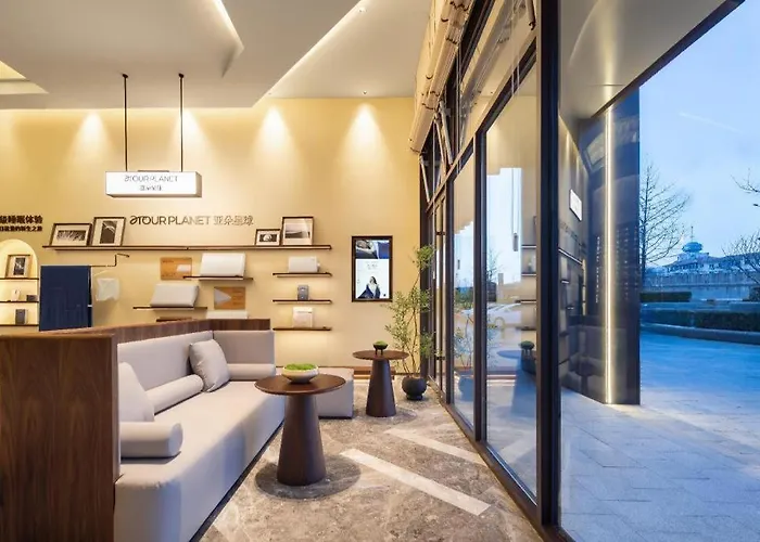 Atour Hotel Dandong Wanda Plaza Andong Old Street