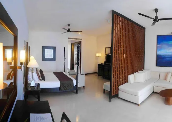 Blue Water Club Suites