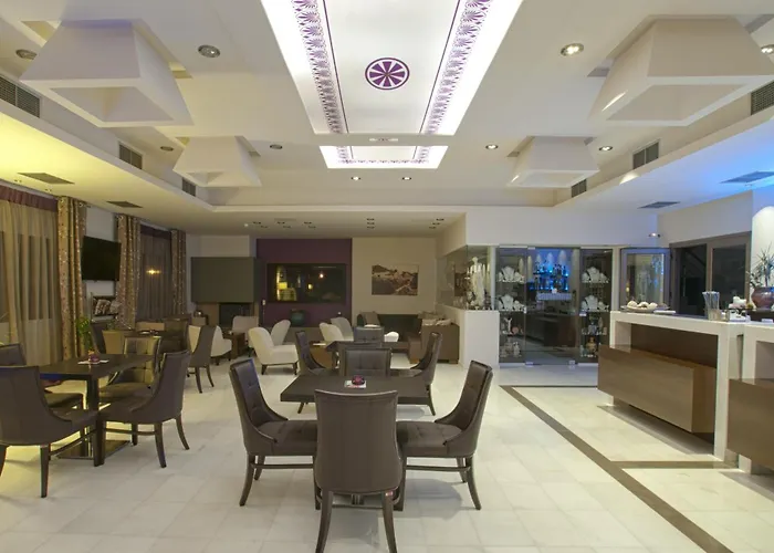 Arty Grand Hotel