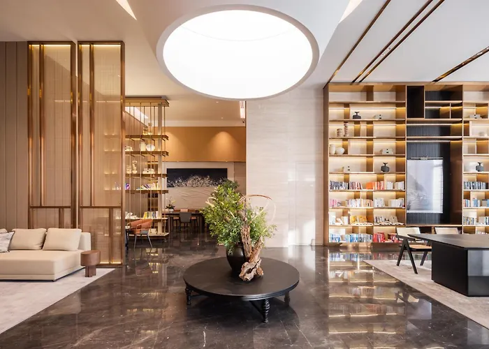 Atour Hotel Foshan Zumiao Diejiao Metro Station