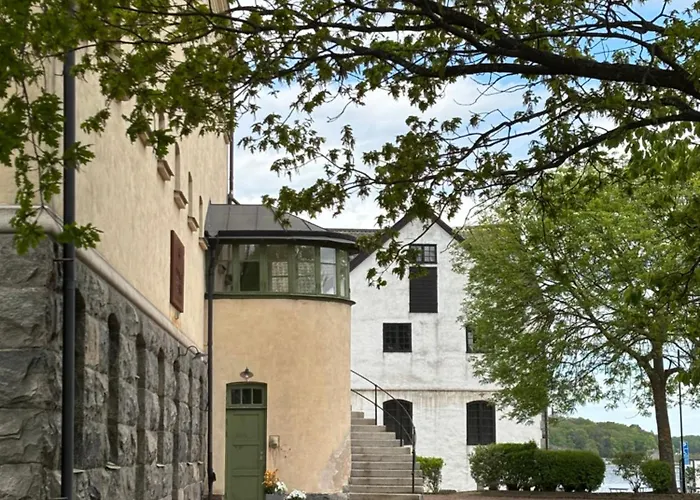Maj Pa Kronohaektet Karlskrona