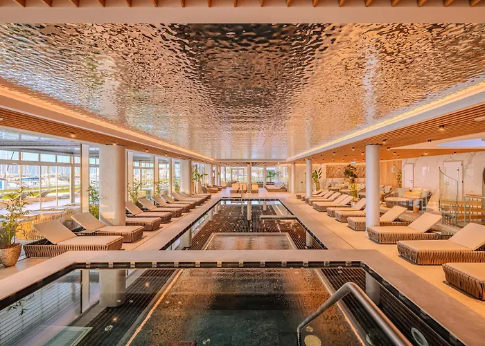 Birges Hotel Lifestyle And View