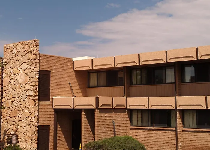 Thunderbird Lodge - Inside The Park