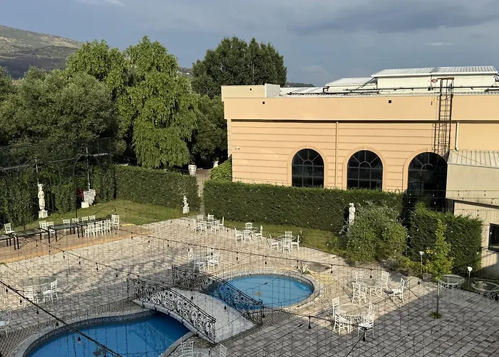 Hotel Lux