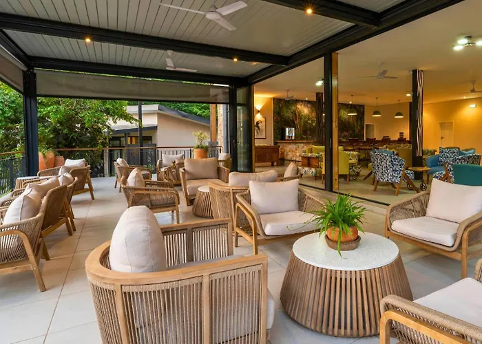 Waterfalls Lodge