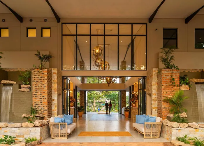 Waterfalls Lodge