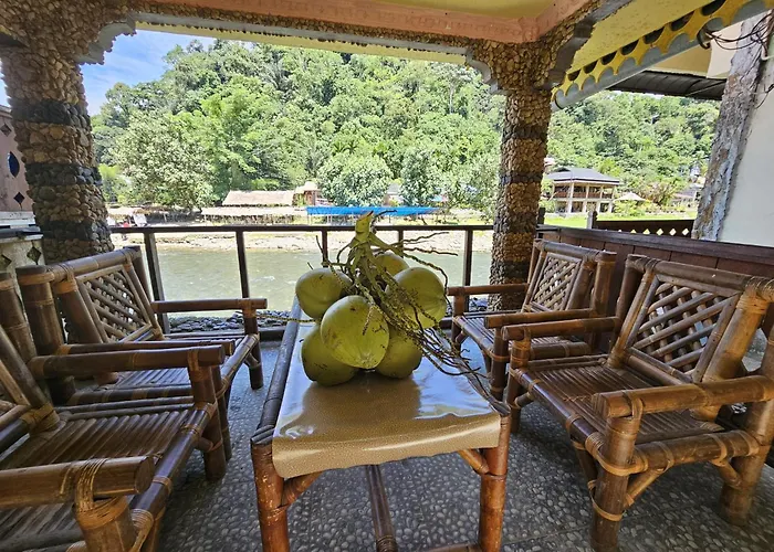 Sumatra Inn & Travel