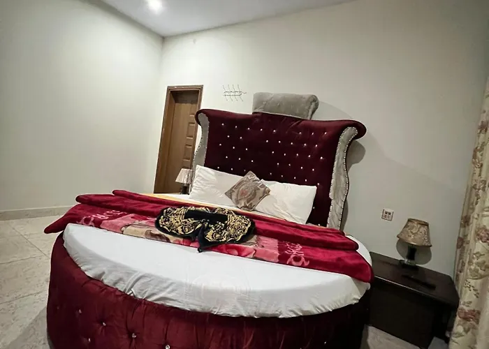 Pine View Hotel Tranna Balakot