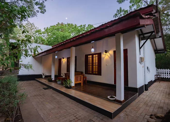 Mountain Edge By Yala Odyssey
