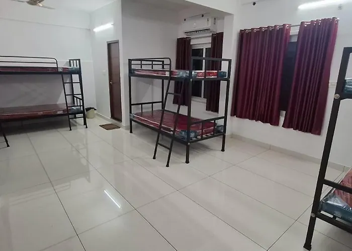 Aashi'S Inn