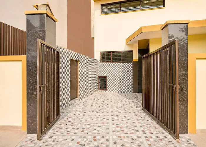 Super Townhouse Sector 13 Gurgaon