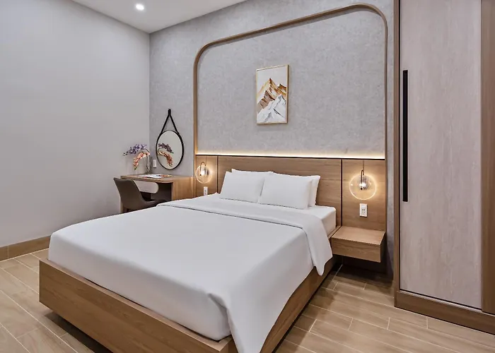 Luna Hotel