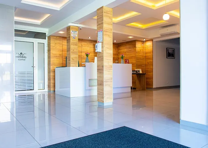 Holiday Home Resort & Spa