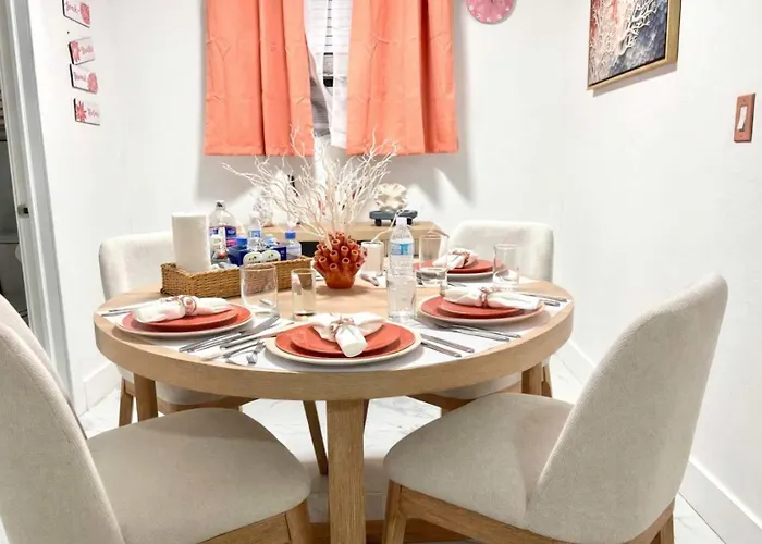 Ocean Hollywood Suites By The Gold Nests