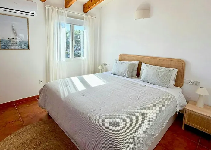 Villa With Pool Near Beaches In Menorca