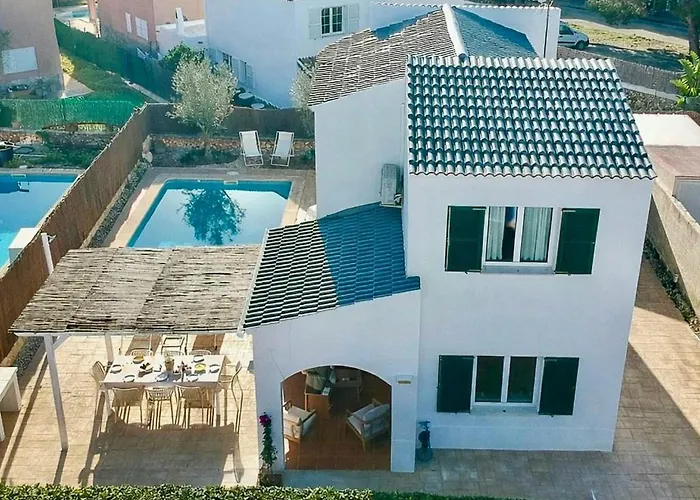 Villa With Pool Near Beaches In Menorca