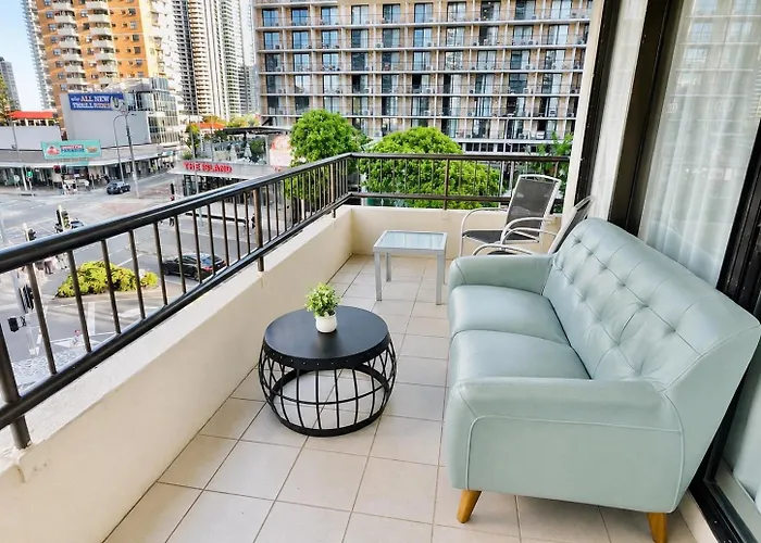 Central Surfers Paradise 2Br Pool Walk To Beach & Cavill