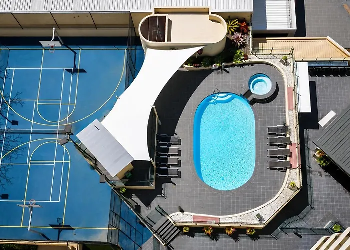 Central Surfers Paradise 2Br Pool Walk To Beach & Cavill