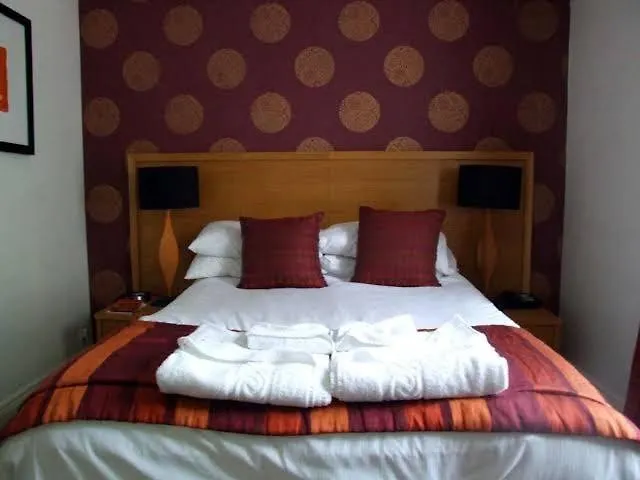 Episode Hotel