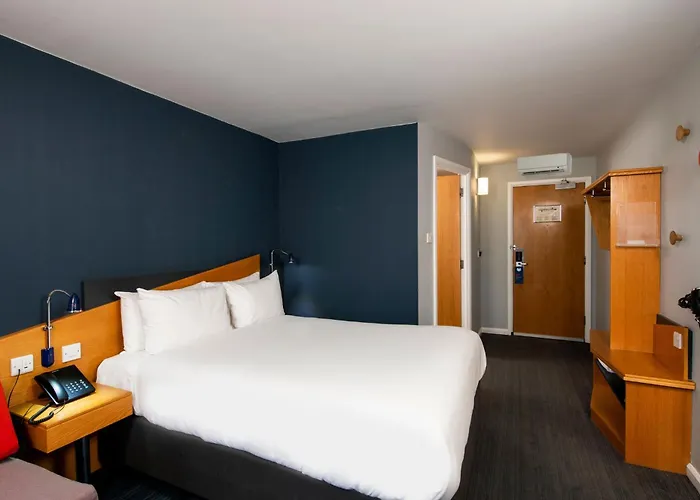 Holiday Inn Express East Midlands Airport By Ihg