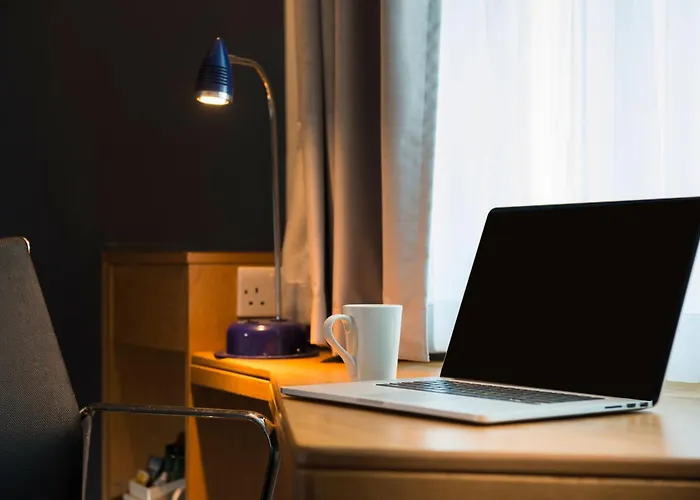 Holiday Inn Express Newport By Ihg