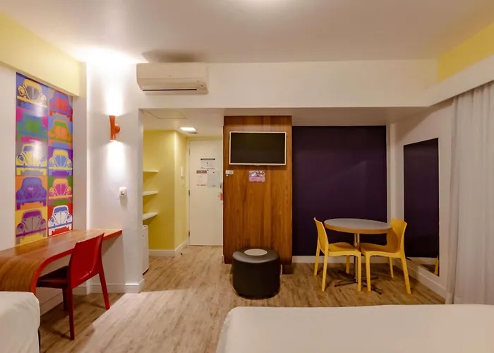 Ibis Styles Balneario Camboriu - 1 Quadra Do Mar