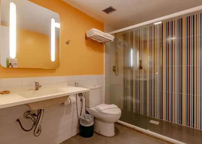 Ibis Styles Balneario Camboriu - 1 Quadra Do Mar