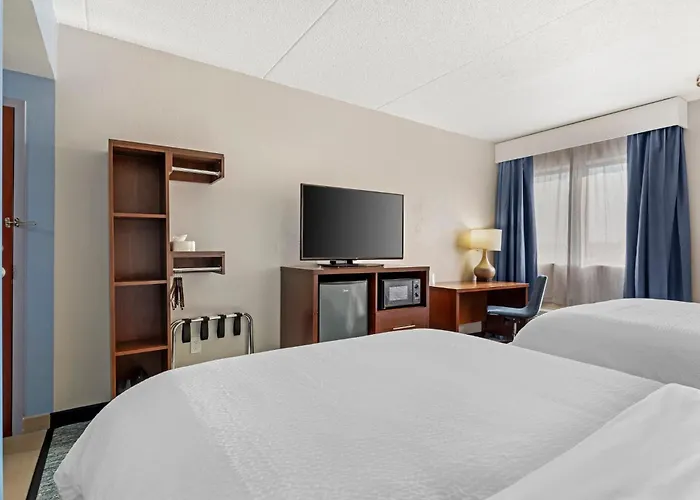 Garner Hotel Warren Northwest By Ihg