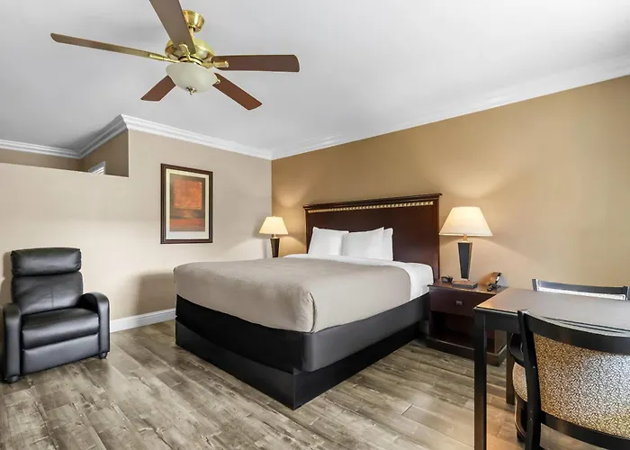 Quality Inn & Suites Santa Maria