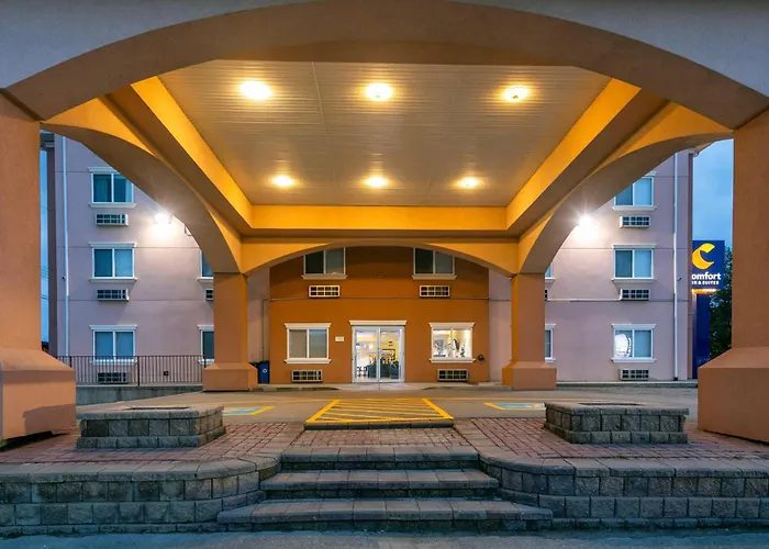 Comfort Inn & Suites Edson - Yellowhead Highway