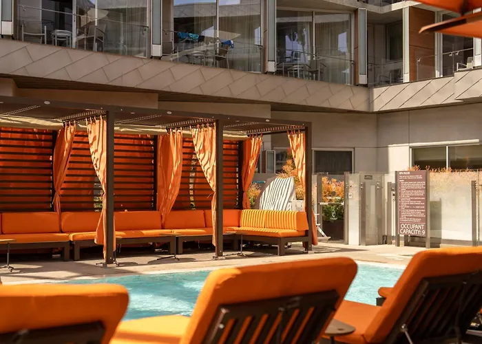 Shore Hotel